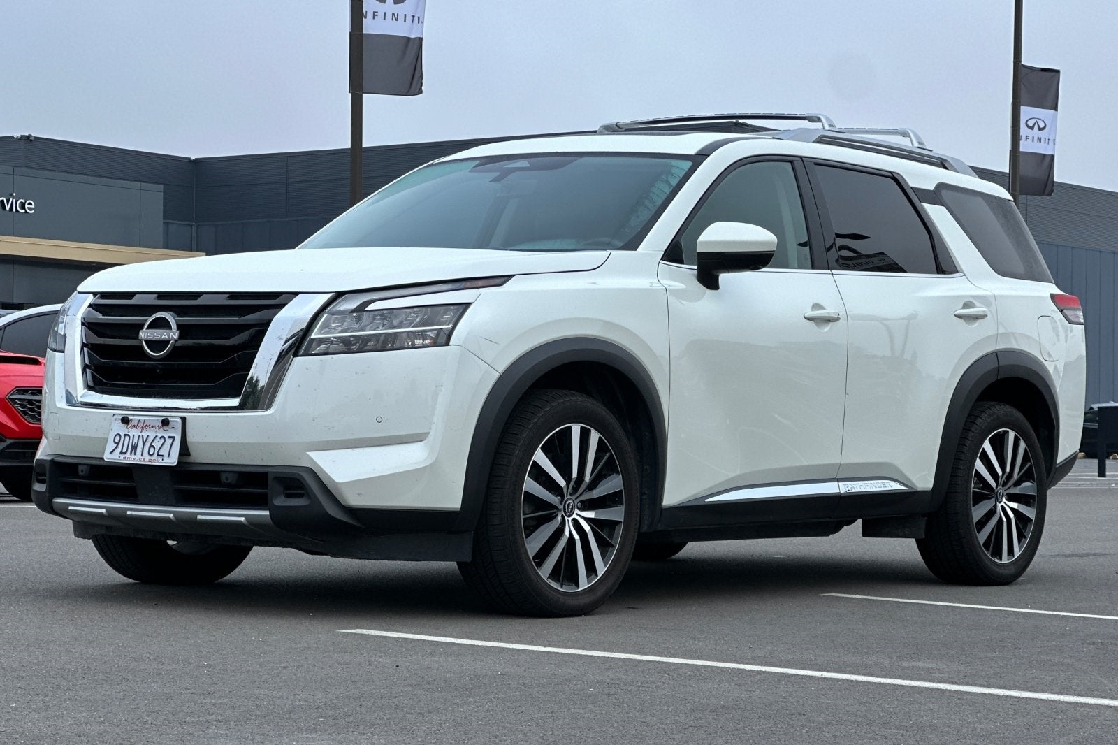 2023 Nissan Pathfinder Platinum