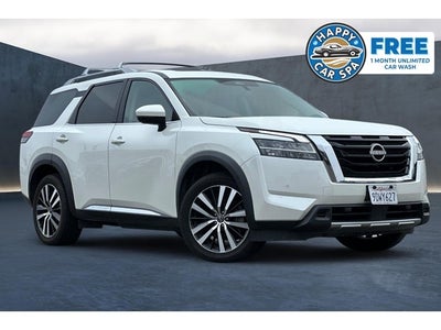 2023 Nissan Pathfinder Platinum