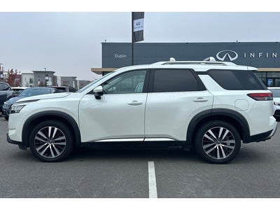 2023 Nissan Pathfinder Platinum