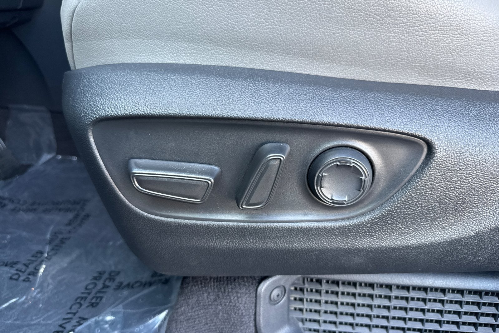 2025 Toyota Sienna XLE 8 Passenger