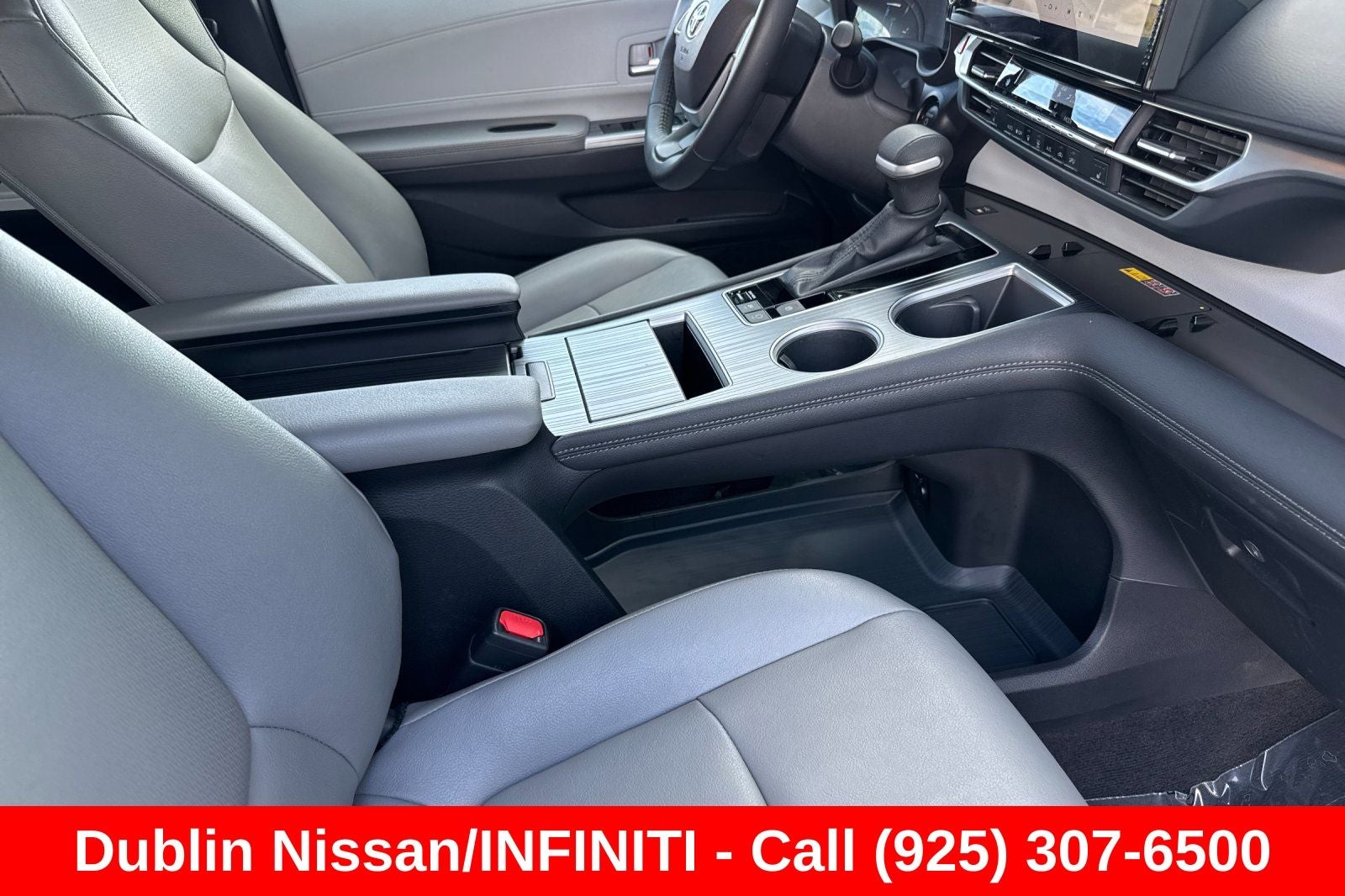 2025 Toyota Sienna XLE 8 Passenger