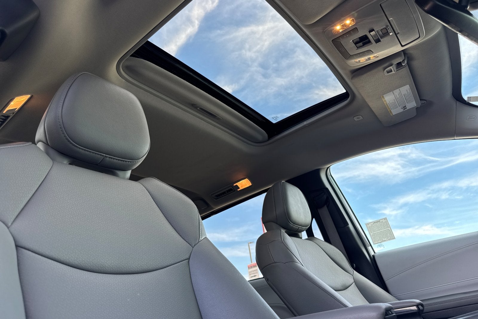2025 Toyota Sienna XLE 8 Passenger