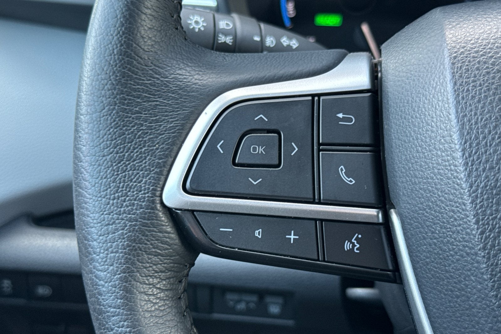 2025 Toyota Sienna XLE 8 Passenger