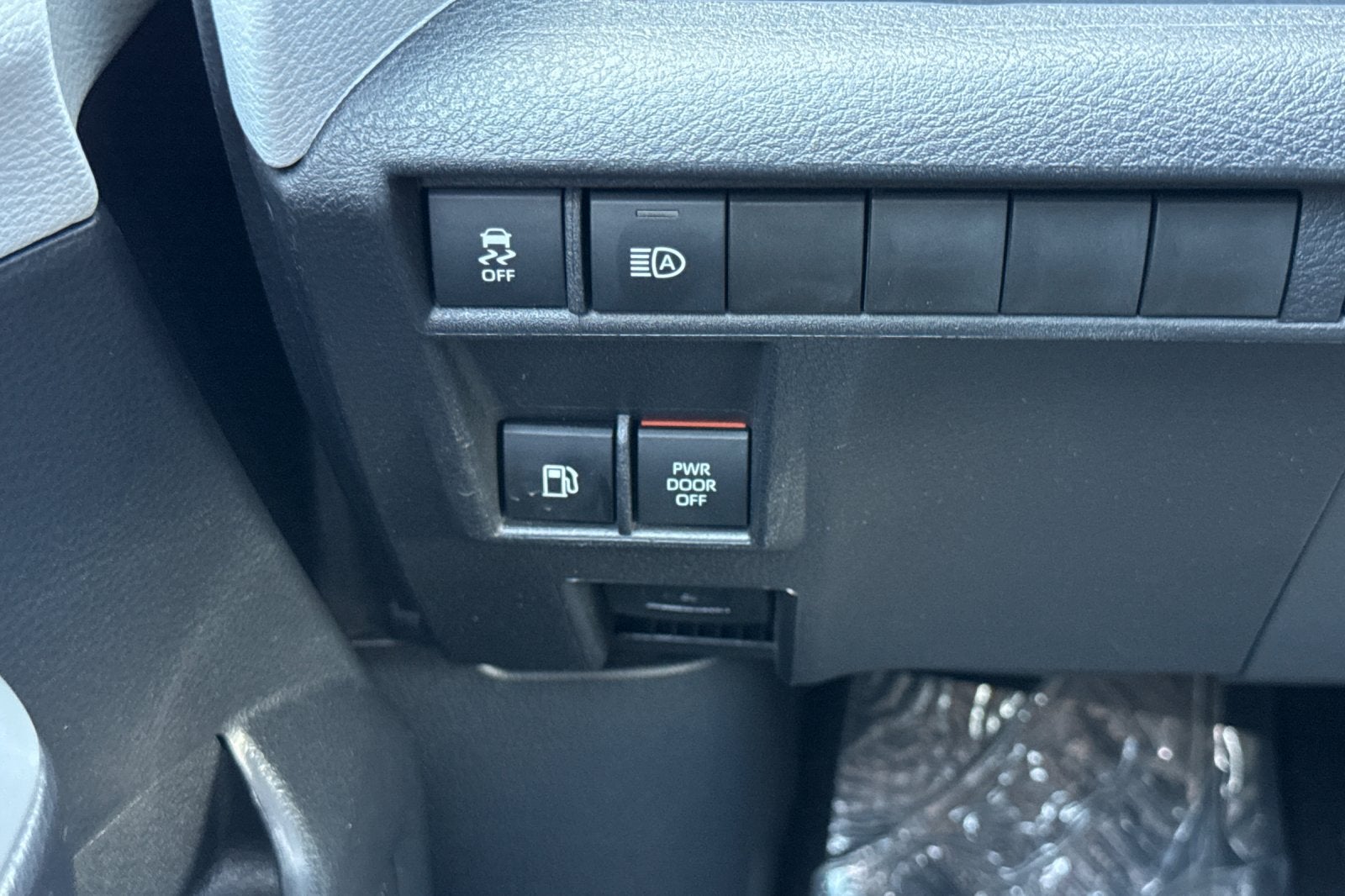 2025 Toyota Sienna XLE 8 Passenger