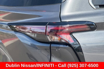2025 Toyota Sienna XLE 8 Passenger