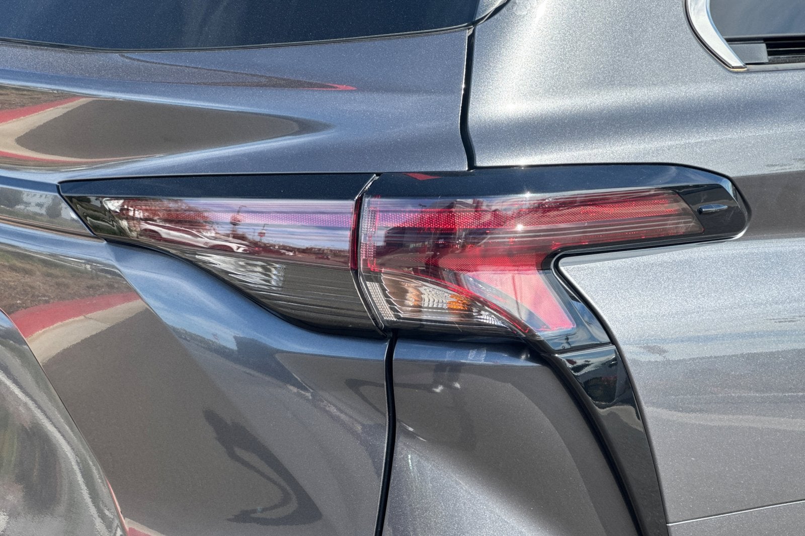2025 Toyota Sienna XLE 8 Passenger