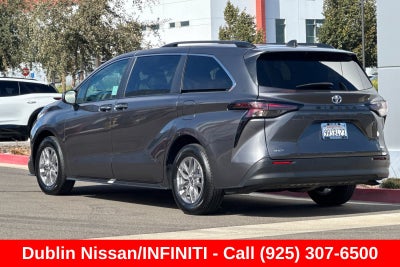 2025 Toyota Sienna XLE 8 Passenger