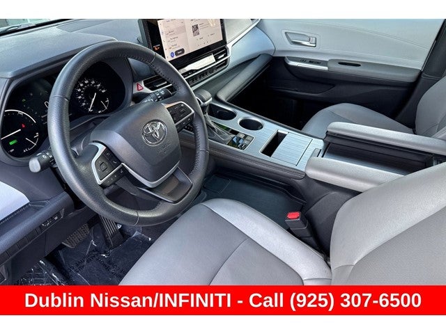 2025 Toyota Sienna XLE 8 Passenger
