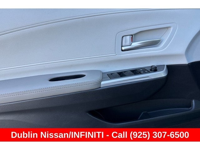 2025 Toyota Sienna XLE 8 Passenger