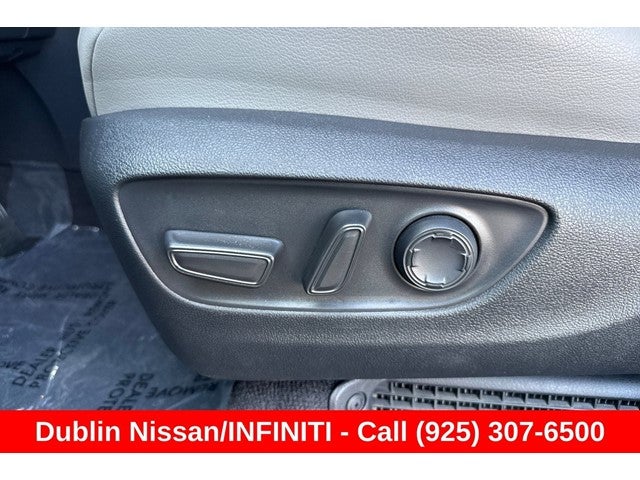2025 Toyota Sienna XLE 8 Passenger