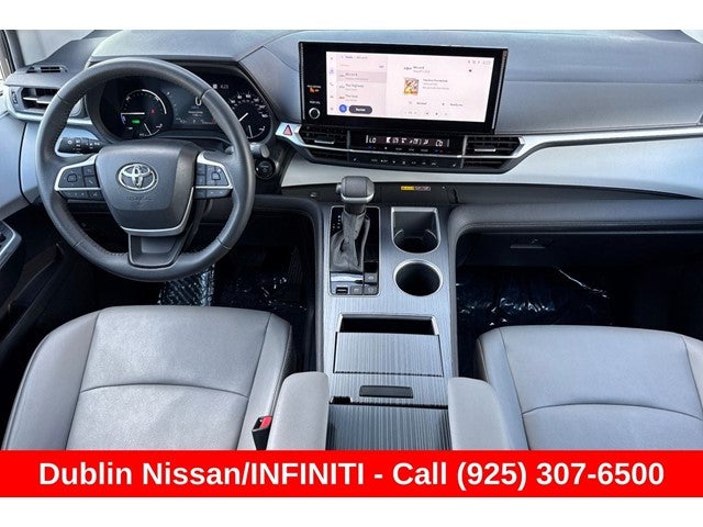 2025 Toyota Sienna XLE 8 Passenger