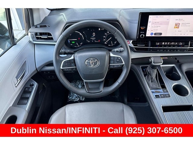 2025 Toyota Sienna XLE 8 Passenger