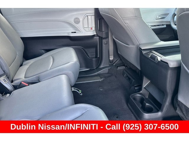 2025 Toyota Sienna XLE 8 Passenger