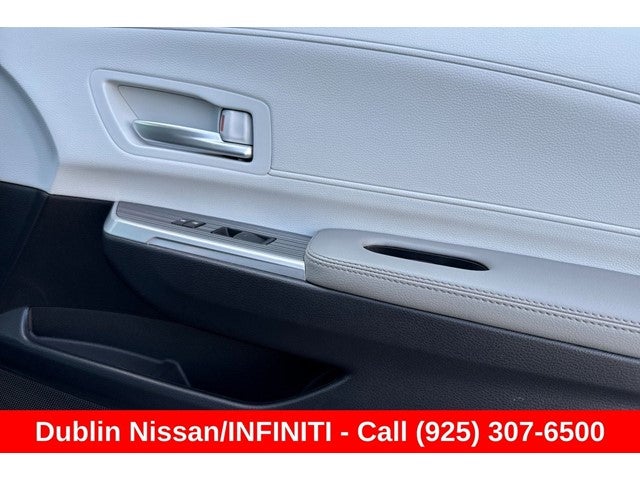 2025 Toyota Sienna XLE 8 Passenger