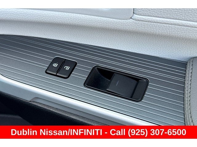 2025 Toyota Sienna XLE 8 Passenger