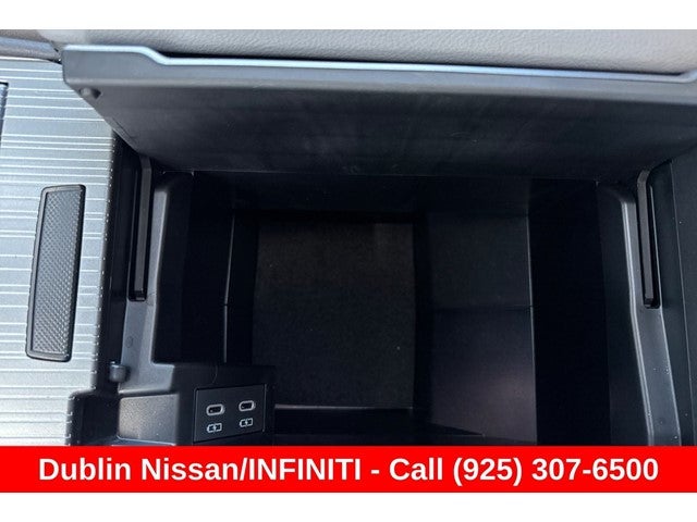 2025 Toyota Sienna XLE 8 Passenger
