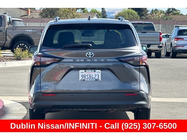 2025 Toyota Sienna XLE 8 Passenger