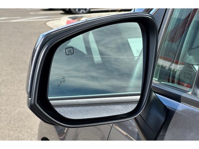 2025 Toyota Sienna XLE 8 Passenger