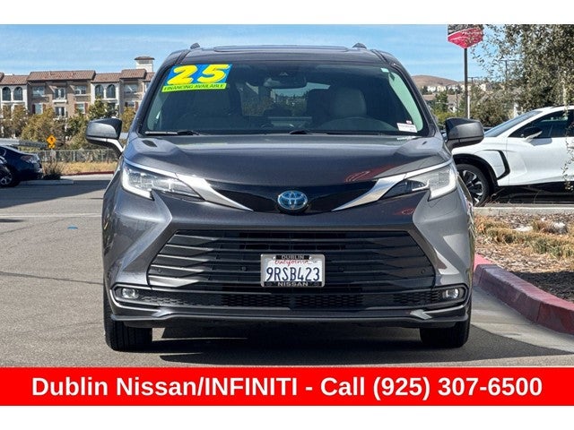 2025 Toyota Sienna XLE 8 Passenger