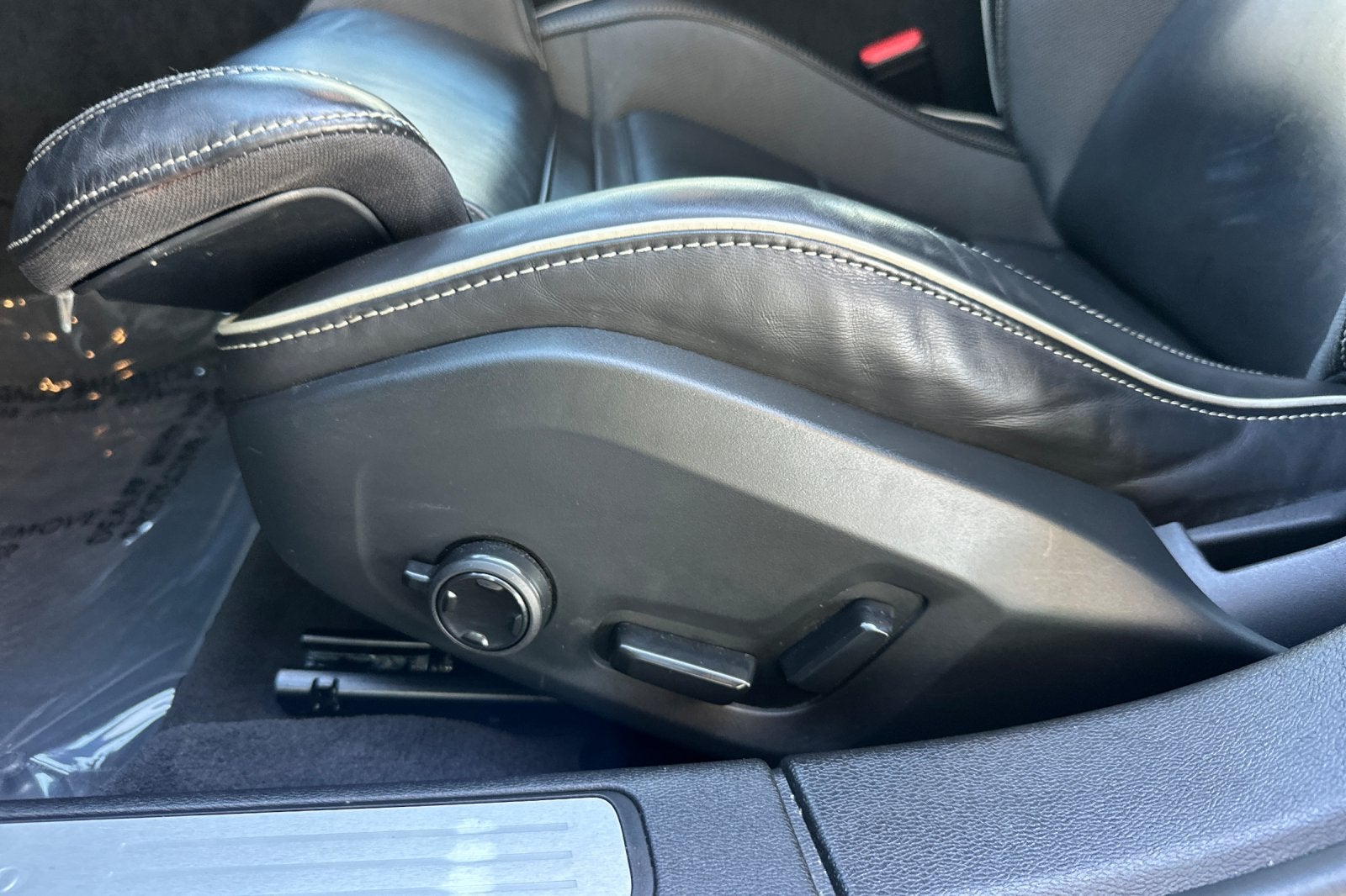 2024 Volvo S60 B5 Plus Black Edition