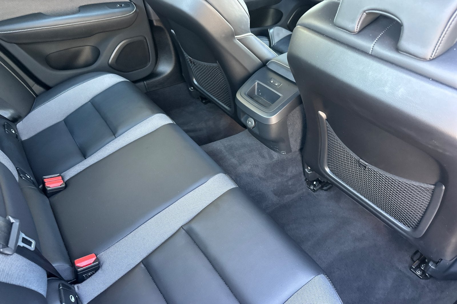 2024 Volvo S60 B5 Plus Black Edition