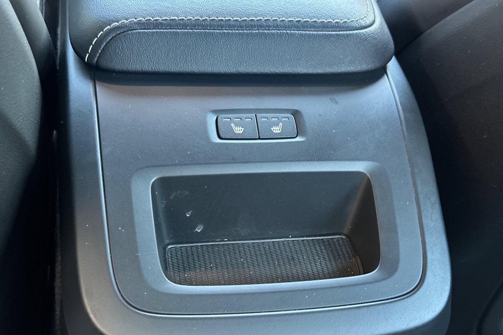 2024 Volvo S60 B5 Plus Black Edition