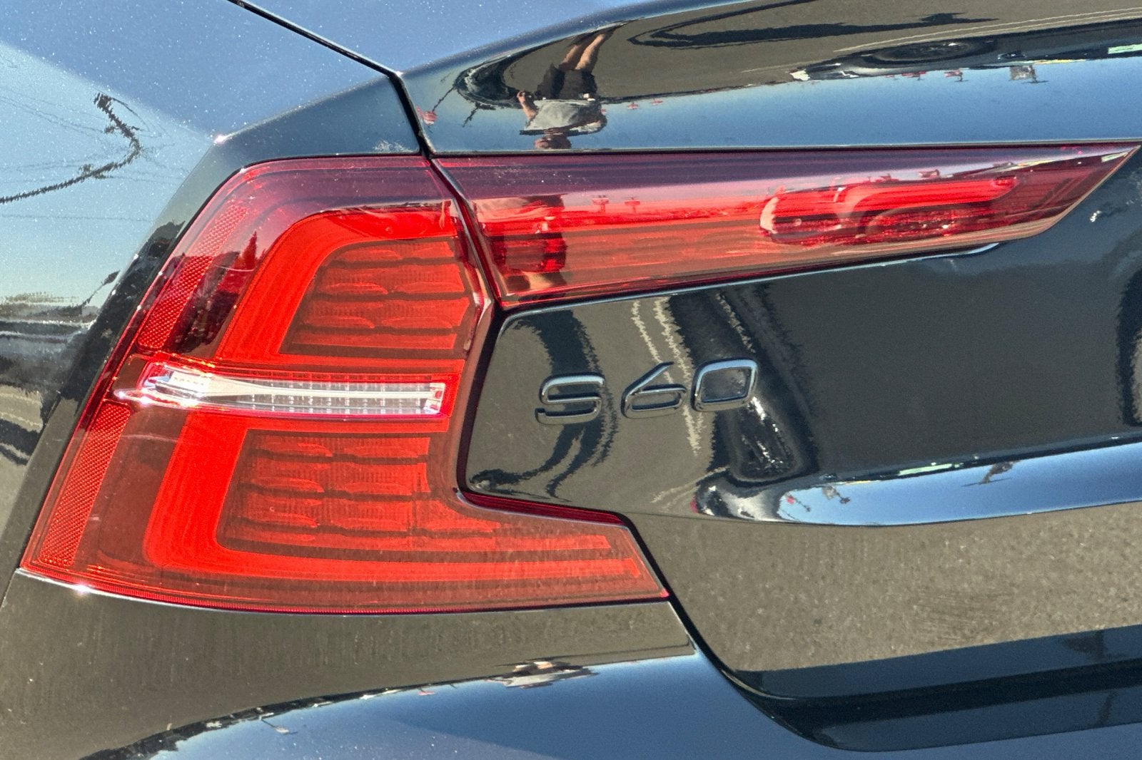 2024 Volvo S60 B5 Plus Black Edition