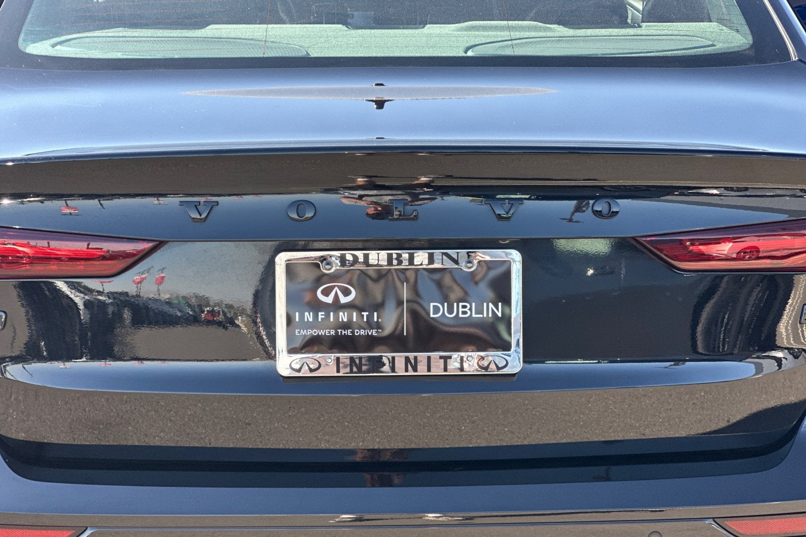 2024 Volvo S60 B5 Plus Black Edition