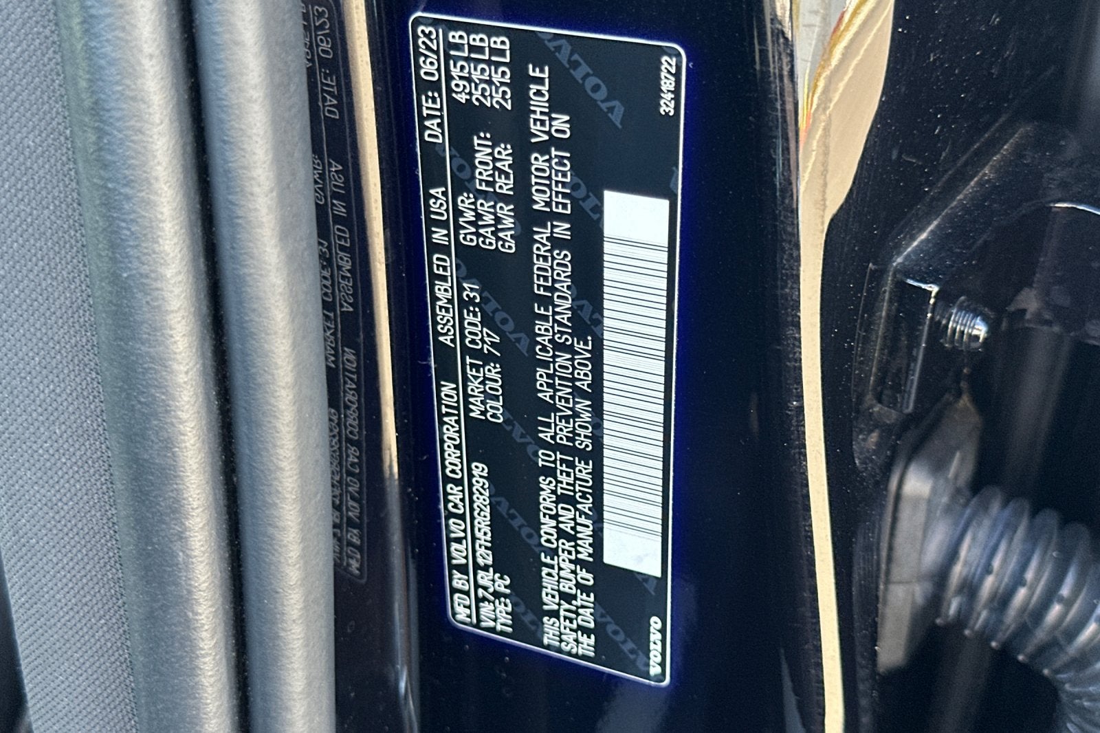 2024 Volvo S60 B5 Plus Black Edition