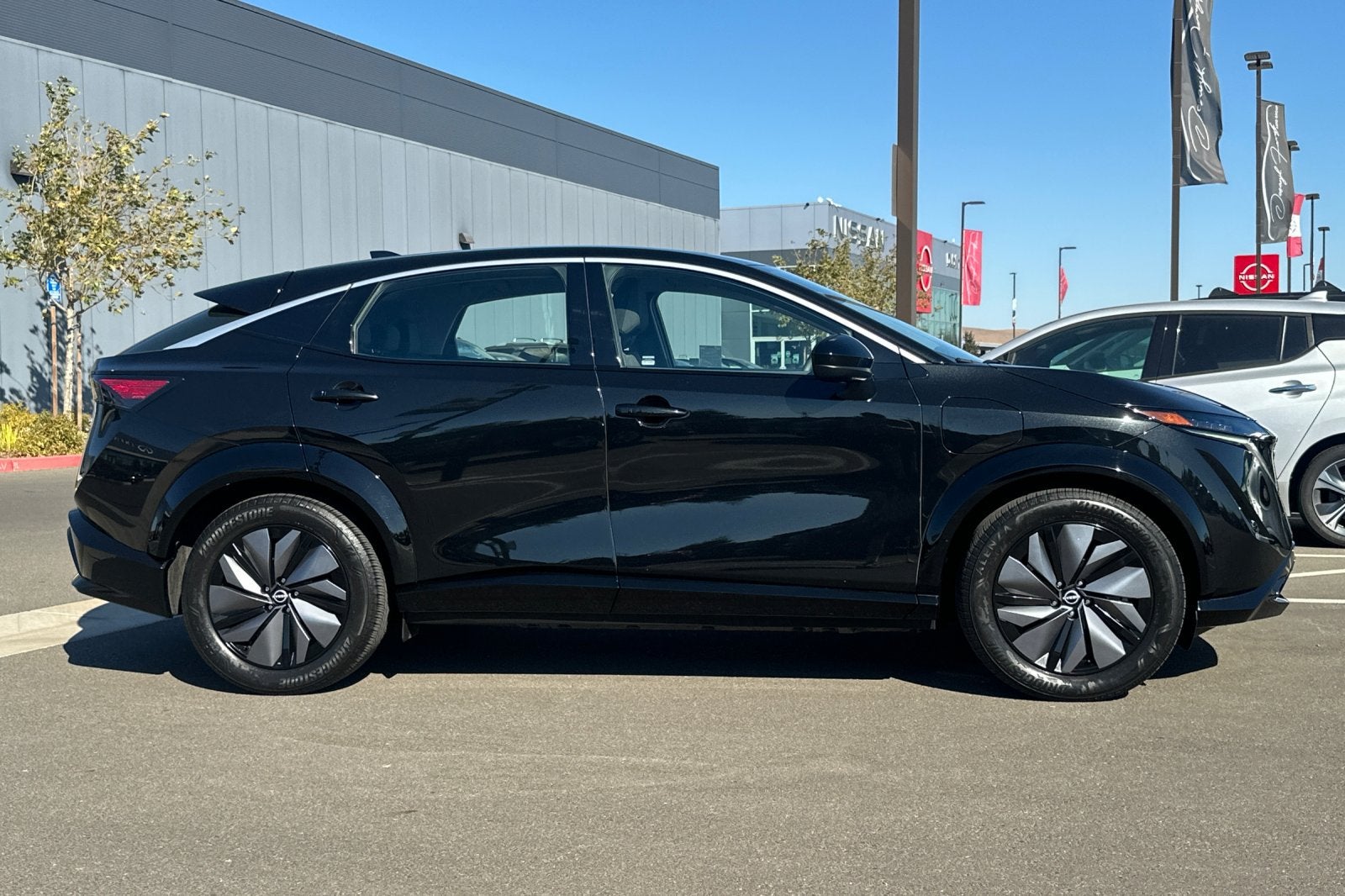 2023 Nissan Ariya VENTURE+