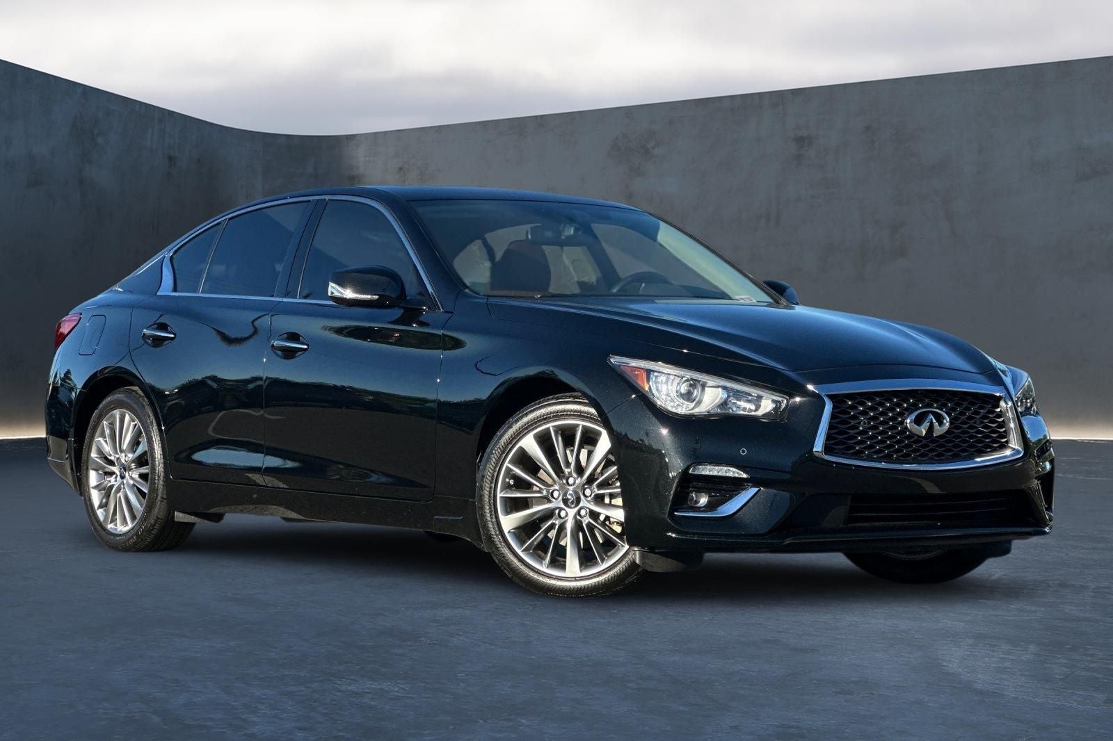 2023 INFINITI Q50 LUXE RWD