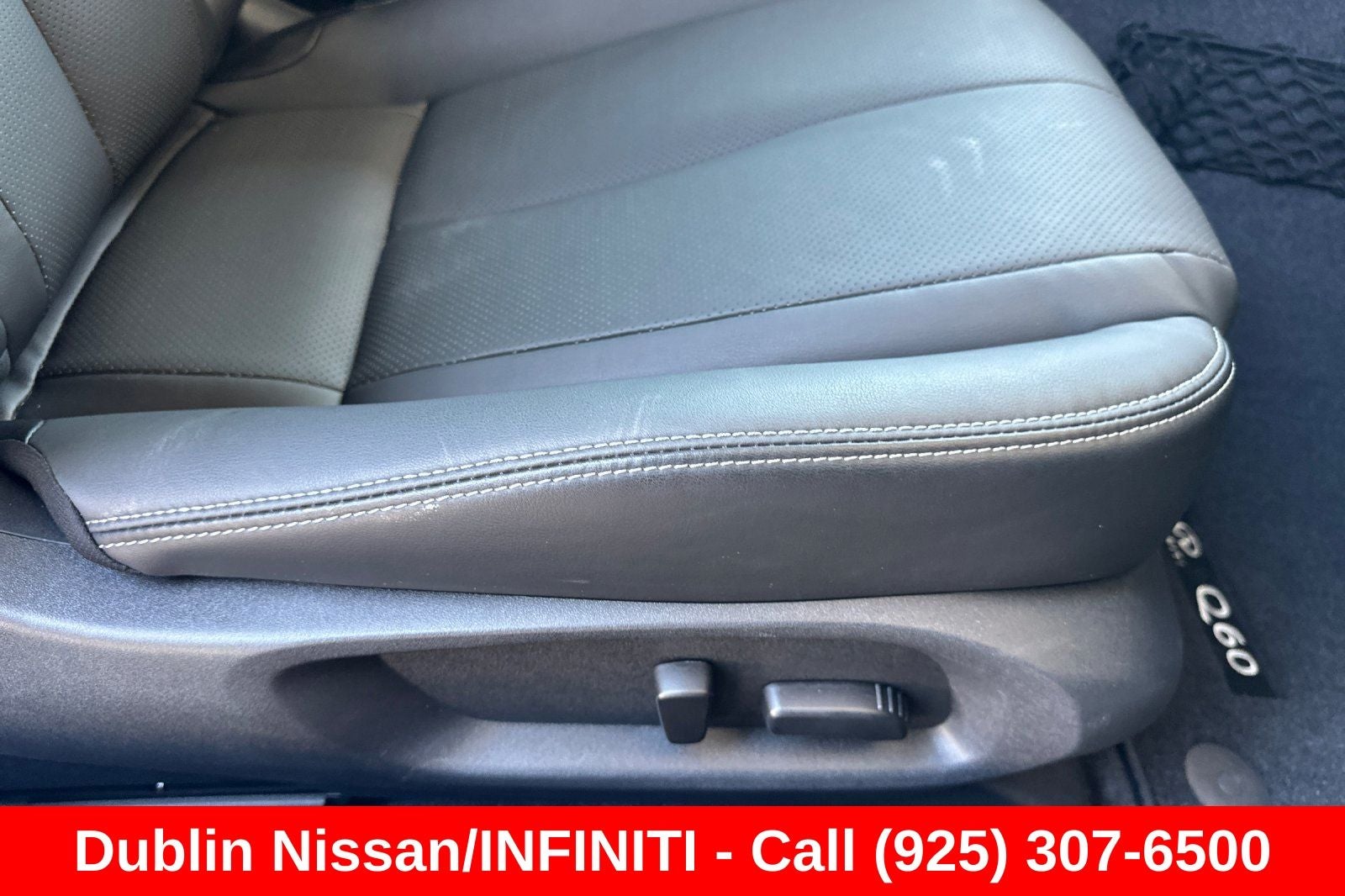 2022 INFINITI Q60 LUXE RWD