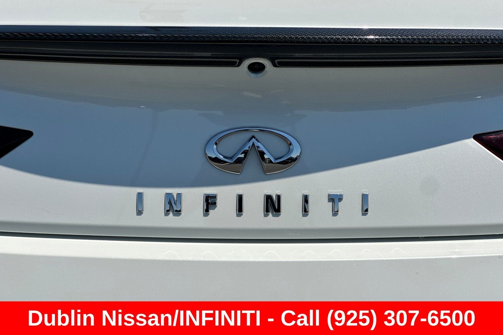 2022 INFINITI Q60 LUXE RWD