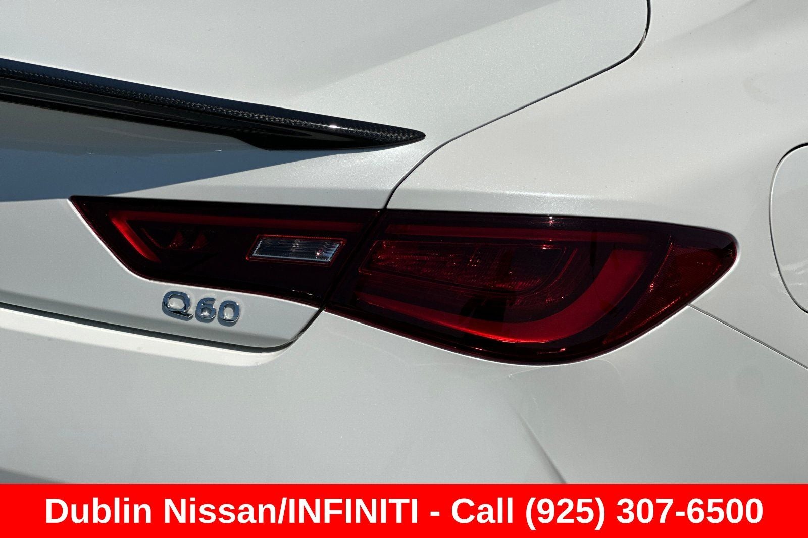2022 INFINITI Q60 LUXE RWD