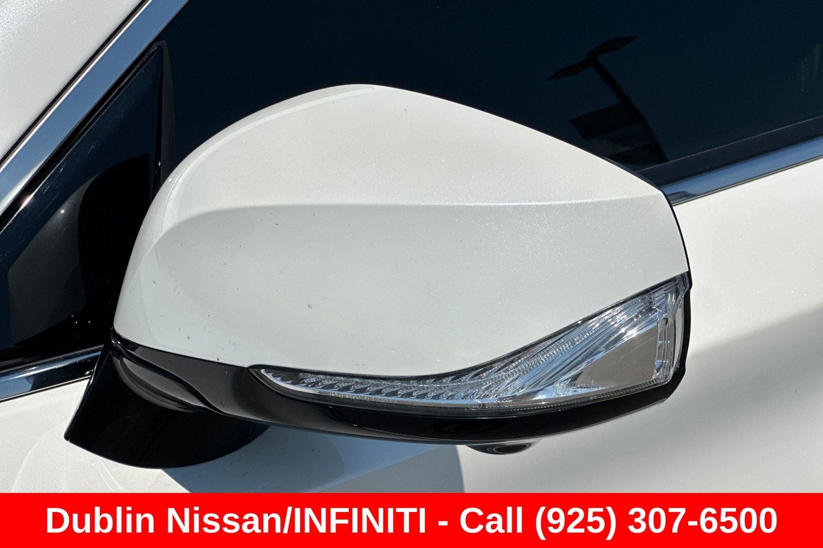 2022 INFINITI Q60 LUXE RWD