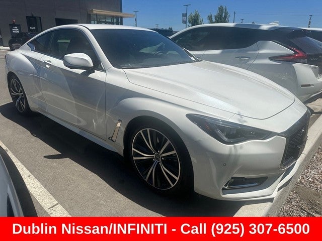 2022 INFINITI Q60 LUXE RWD