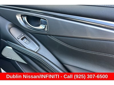 2022 INFINITI Q60 LUXE RWD