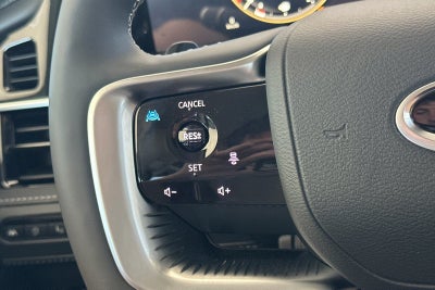 2027 INFINITI QX80 Luxe 4WD