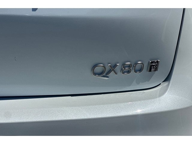 2027 INFINITI QX80 Luxe 4WD