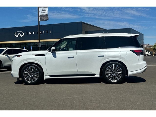 2027 INFINITI QX80 Luxe 4WD