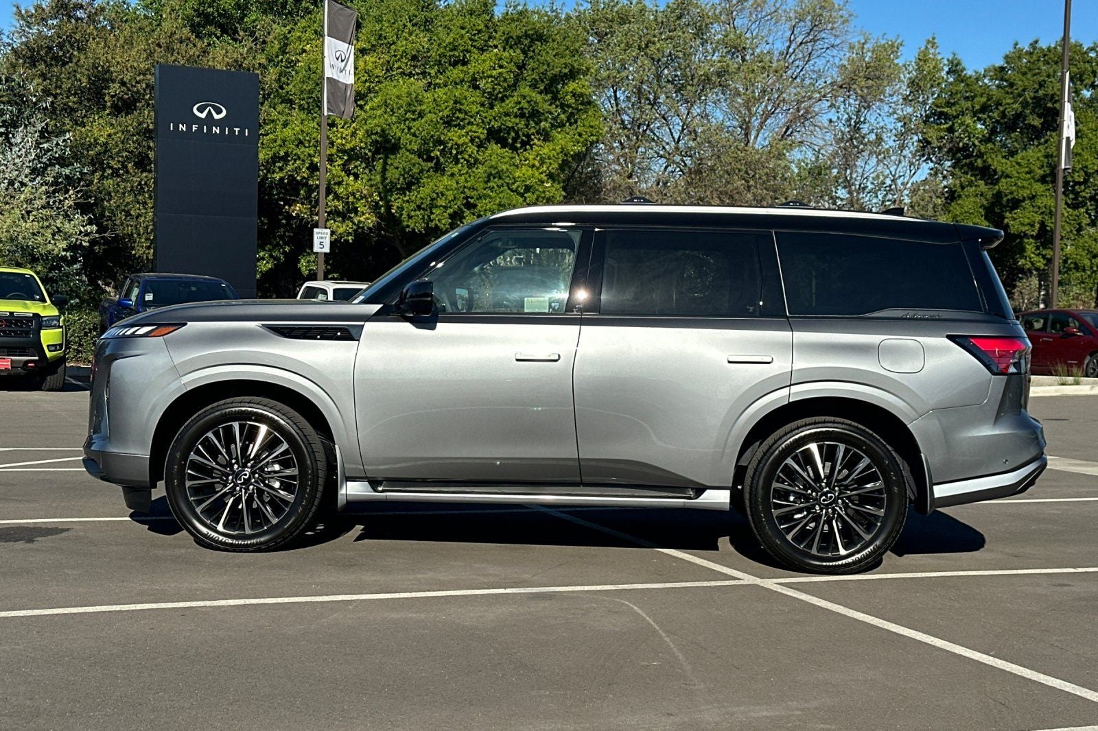 2026 INFINITI QX80 Autograph 4WD