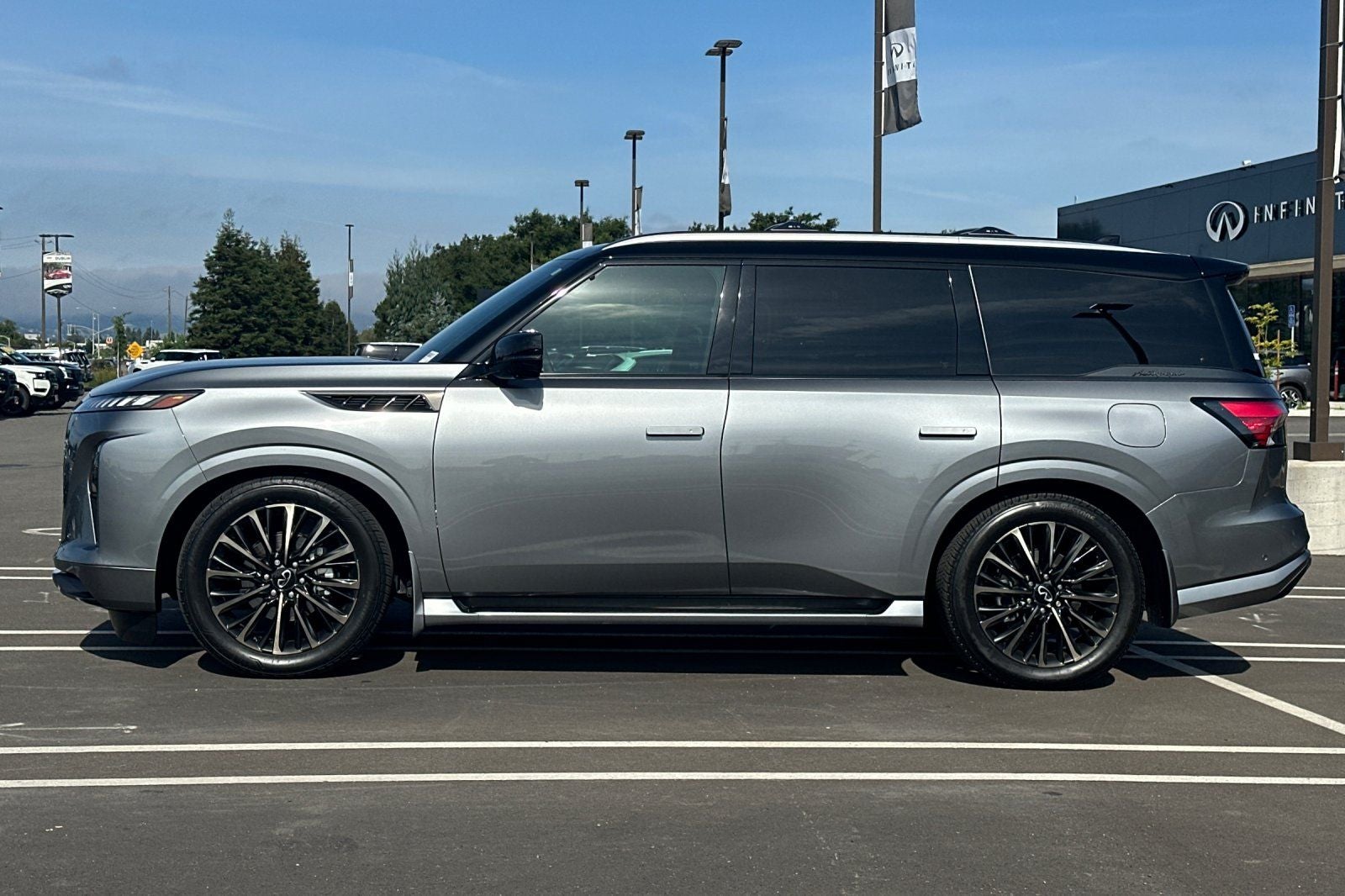 2025 INFINITI QX80 Autograph 4WD