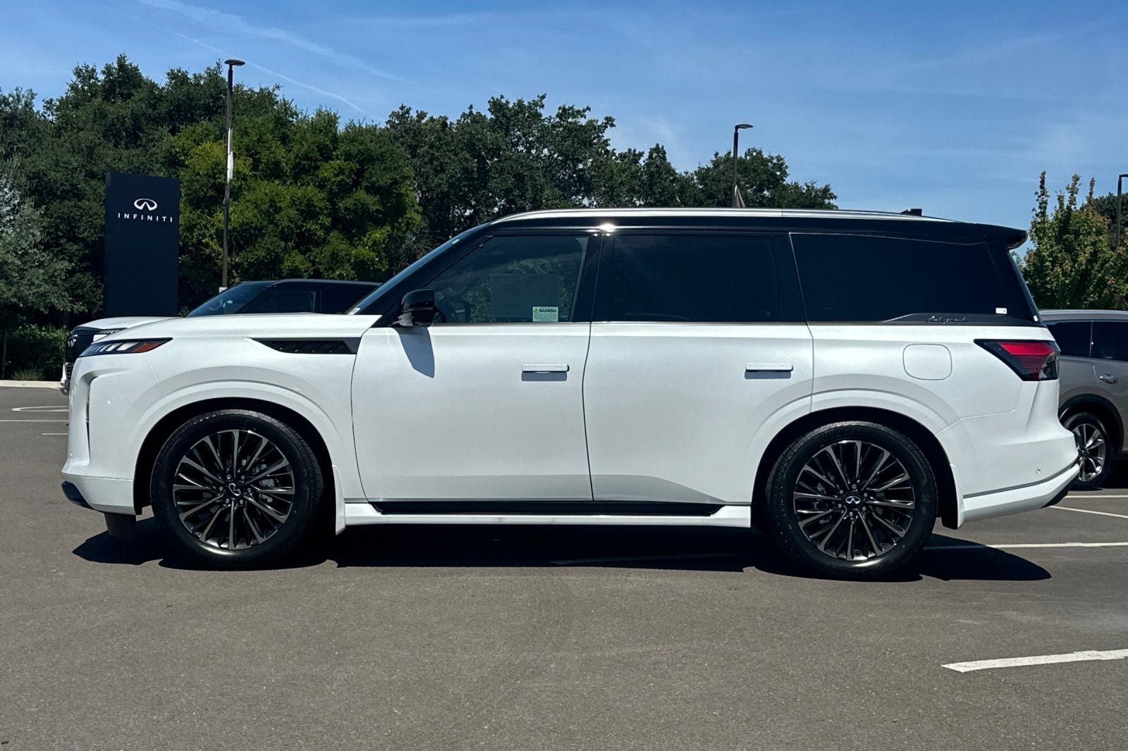 2026 INFINITI QX80 Autograph 4WD