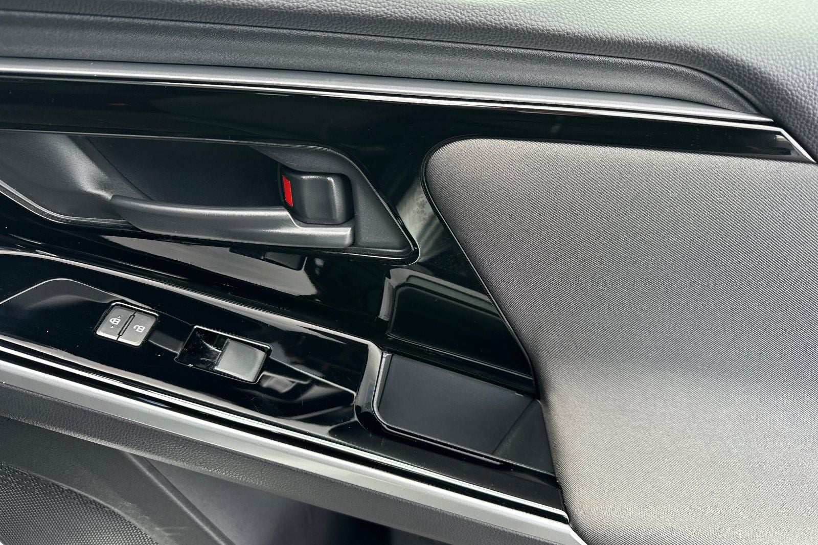 2025 Subaru Solterra Premium