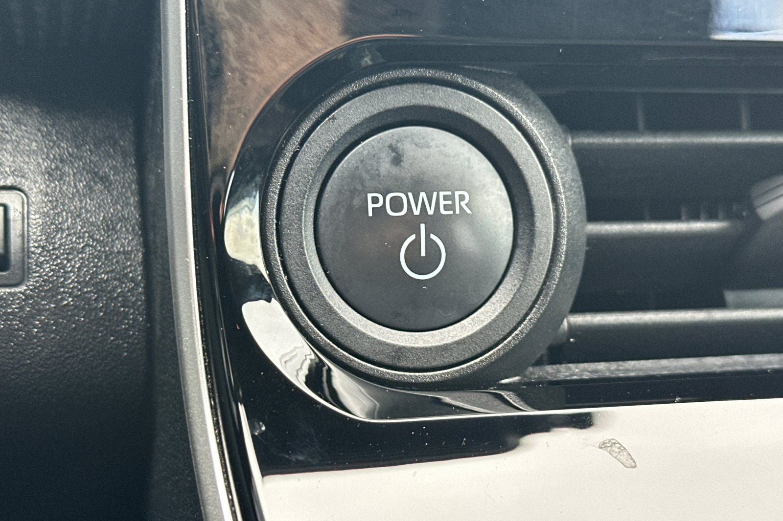 2025 Subaru Solterra Premium