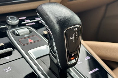 2023 Porsche Cayenne Platinum Edition