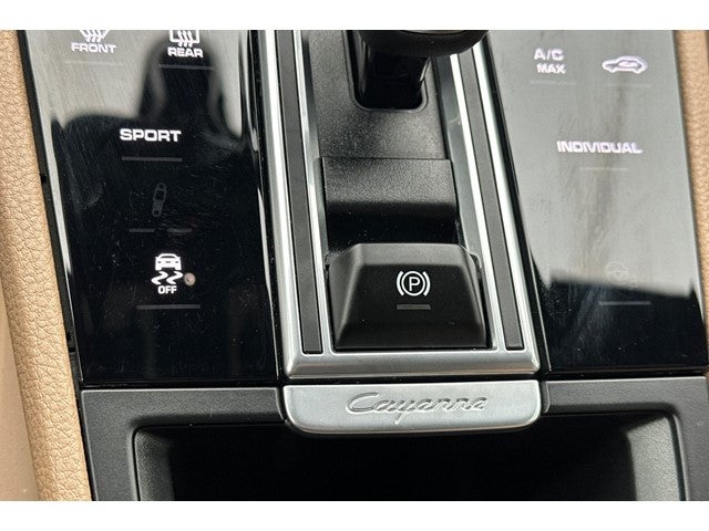 2023 Porsche Cayenne Platinum Edition