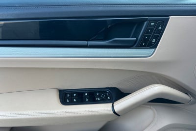 2024 Porsche Cayenne Coupe Base