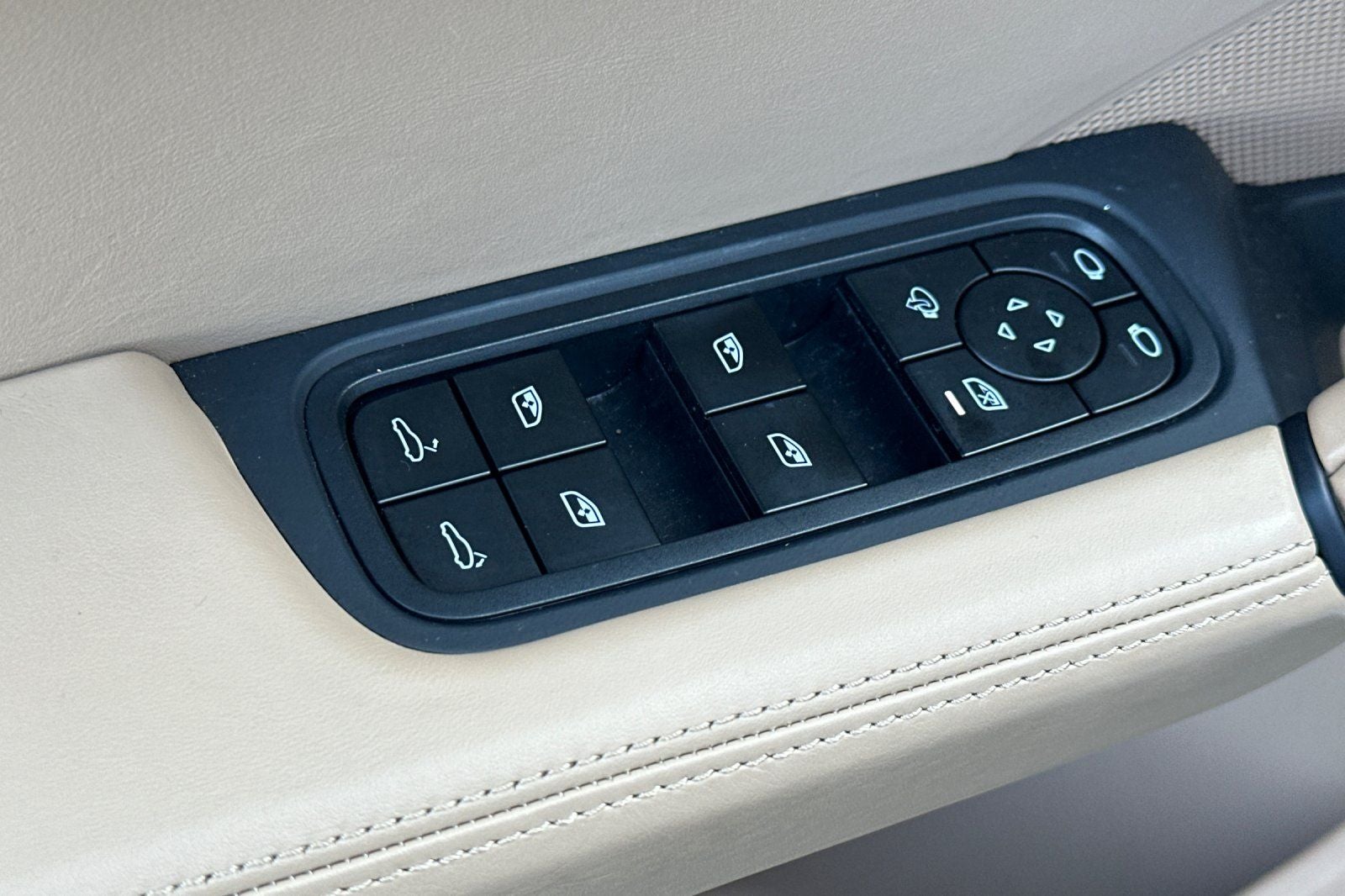 2024 Porsche Cayenne Coupe Base