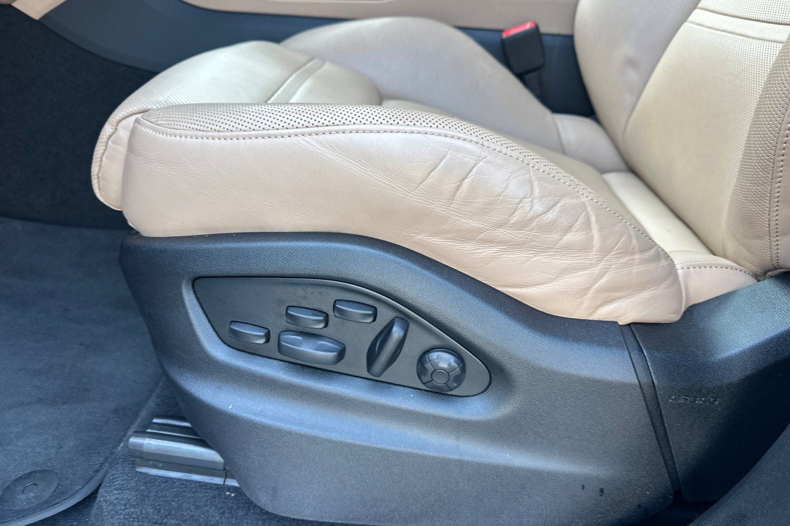 2024 Porsche Cayenne Coupe Base